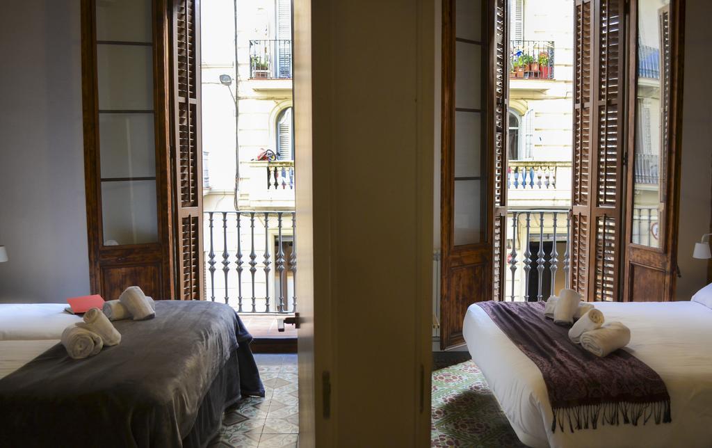 Happy People Plaza Espana Apartments, Barcelona