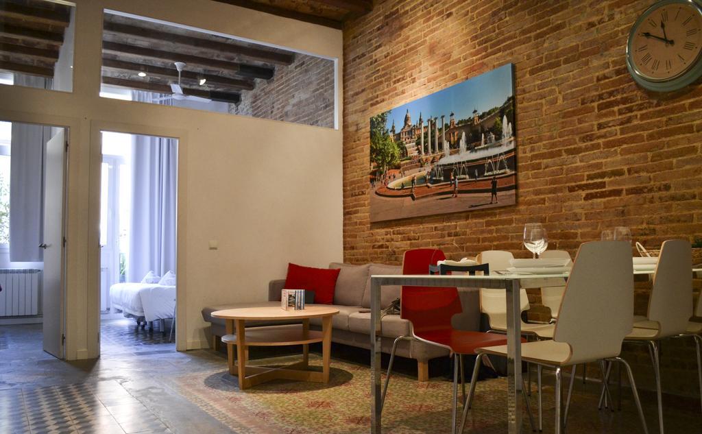 Happy People Plaza Espana Apartments — Photos 1